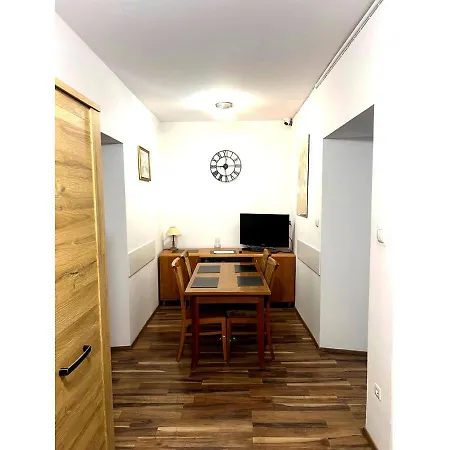 Babel Hostel, Dworzec Pkp, Rynek