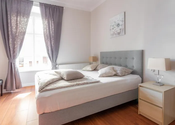 Babel Hostel, Dworzec Pkp, Rynek 旅馆 *