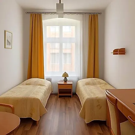 Babel Hostel, Dworzec Pkp, Rynek *
