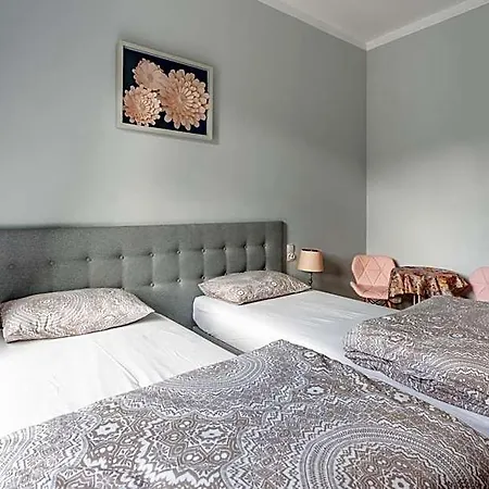 Babel Hostel, Dworzec Pkp, Rynek *
