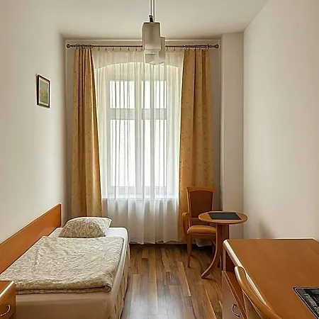 Babel Hostel, Dworzec Pkp, Rynek Hostel Wrocław
