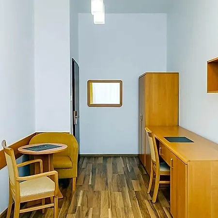 Babel Hostel, Dworzec Pkp, Rynek *