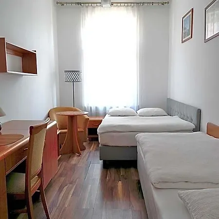 Babel Hostel, Dworzec Pkp, Rynek Hostel *