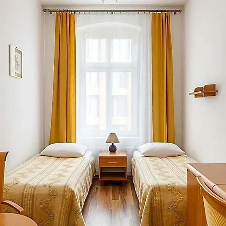 Babel Hostel, Dworzec Pkp, Rynek Hostel *